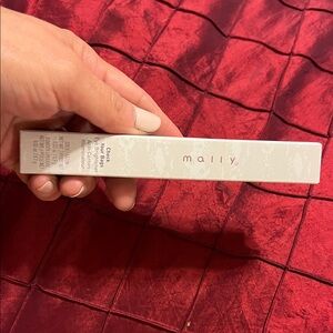 Mally Beauty Chic Taupe Eyeshadow Stick